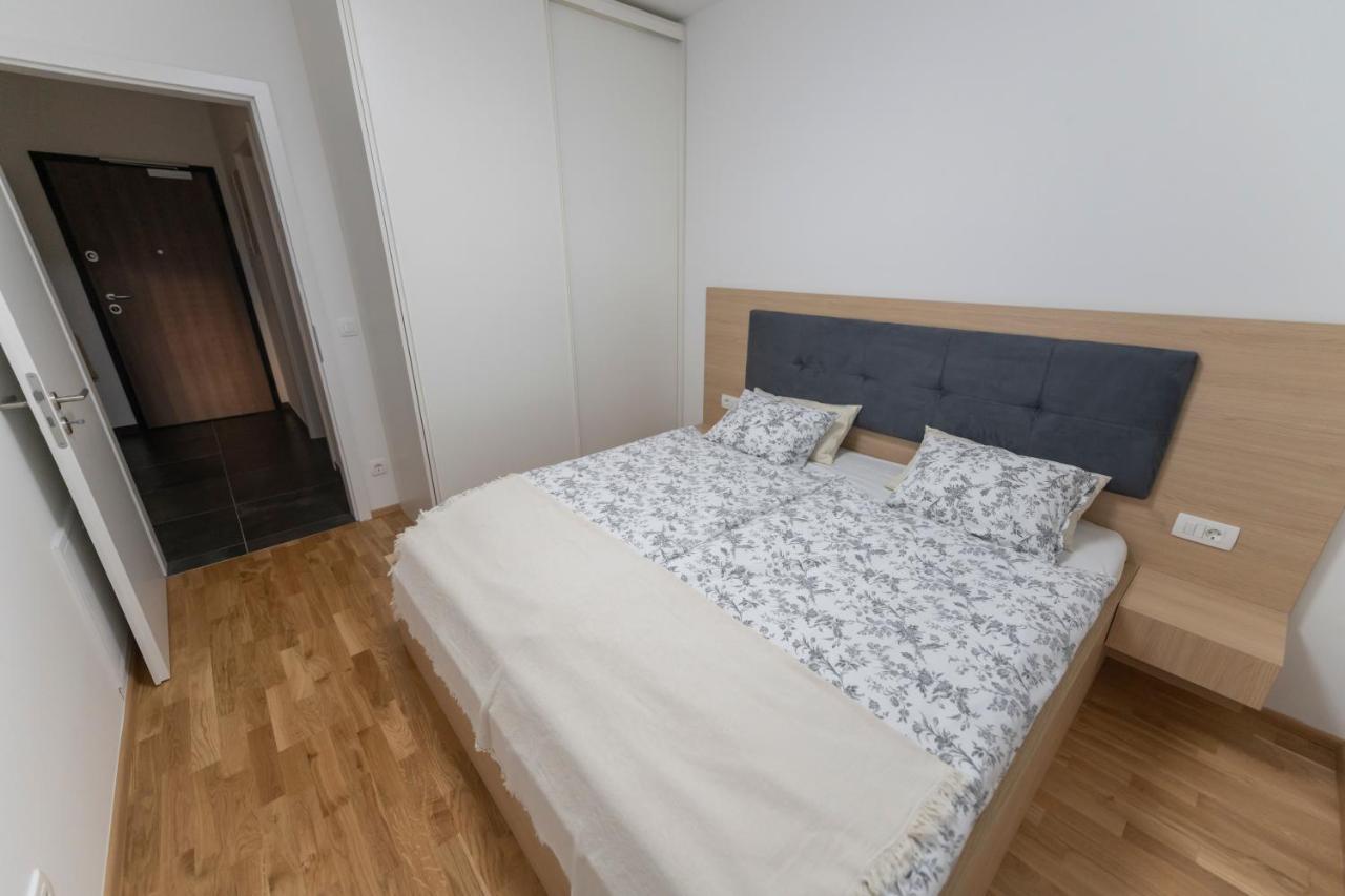 Lasiesta Apartment
